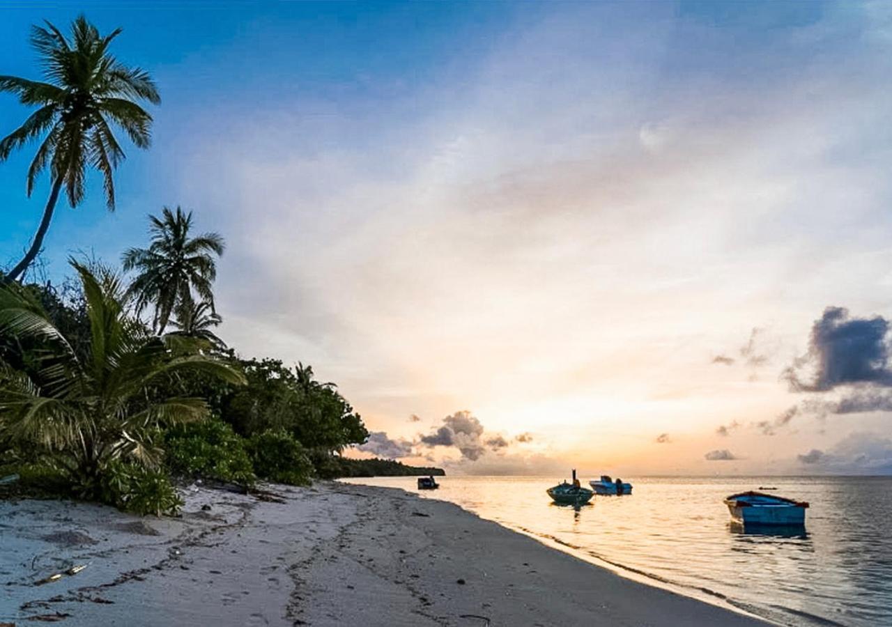 Tropical Tree Hotel Fehendhoo Exterior photo