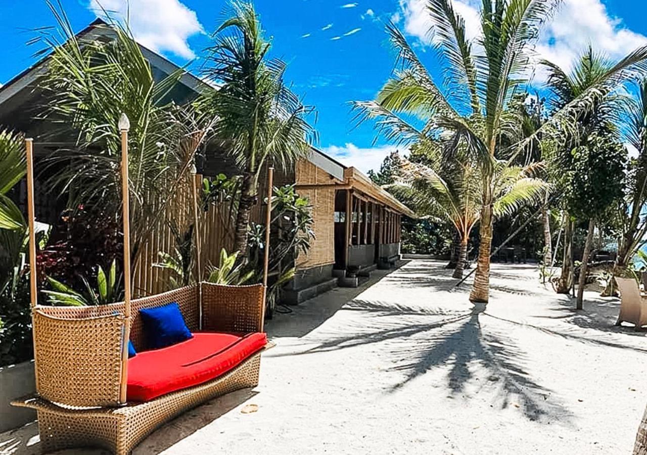 Tropical Tree Hotel Fehendhoo Exterior photo