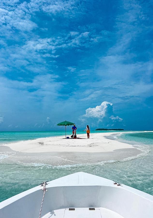 Tropical Tree Hotel Fehendhoo Exterior photo