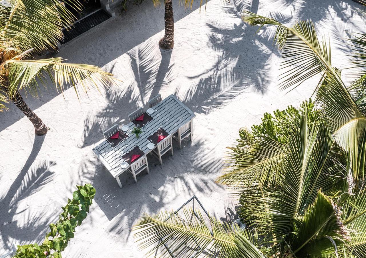 Tropical Tree Hotel Fehendhoo Exterior photo